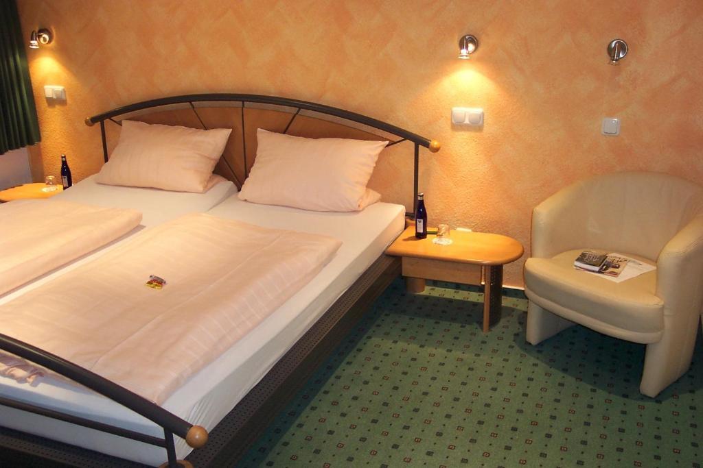 Отель Beim Holzschnitzer Dreis-Bruck Номер фото